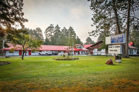 Northern Pine Inn Hayward Ngoại thất bức ảnh