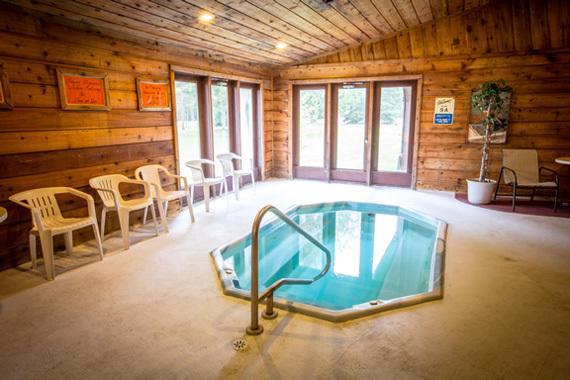 Northern Pine Inn Hayward Ngoại thất bức ảnh