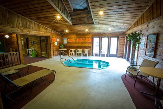 Northern Pine Inn Hayward Ngoại thất bức ảnh